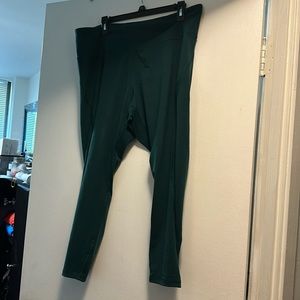 Used Green Old Navy Active Leggings Size XXL